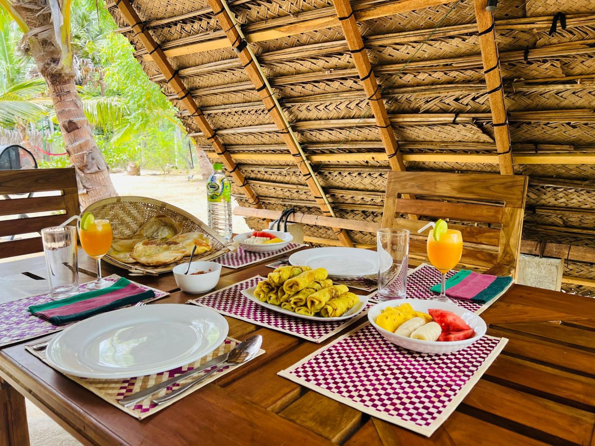 Kingfisher Beach Resort-Yala Kirinda  Eksteriør billede