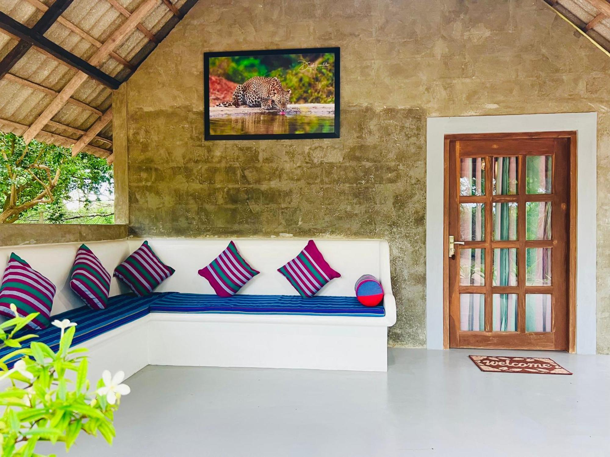 Kingfisher Beach Resort-Yala Kirinda  Eksteriør billede