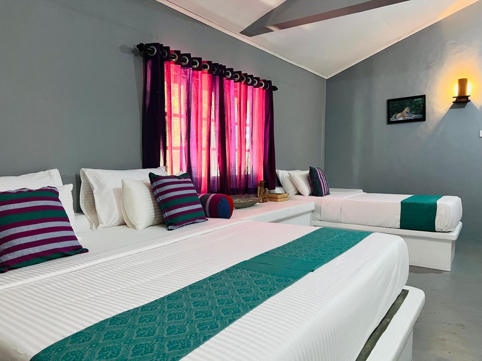 Kingfisher Beach Resort-Yala Kirinda  Eksteriør billede